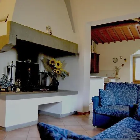 Charmantes Ferienhaus In Piani Della Rugginosa Mit Grossem Garten
